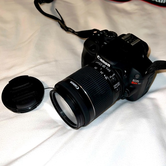 Canon EOS Rebel SL1 Digital SLR with 18-55mm STM Lens
